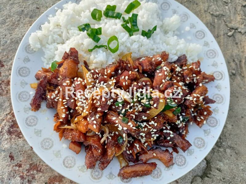 Korejské stir-fry z hovězích drštěk