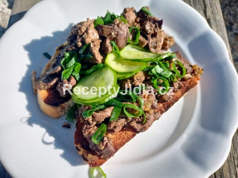 Topinka s kuřecími játry